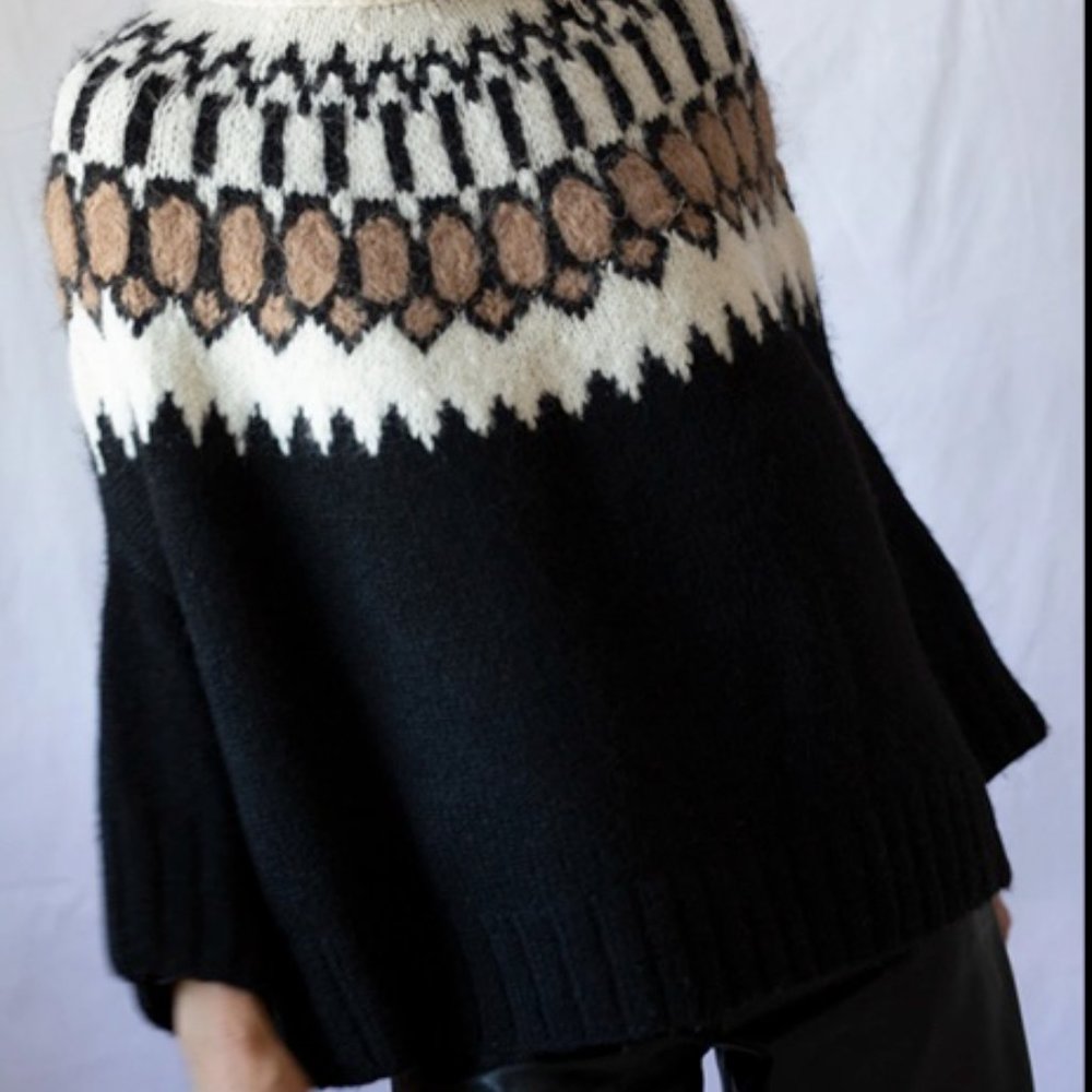 Eleven Six Harper Poncho: Size XS/S